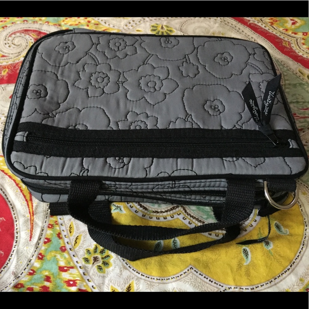New w/o tags Thirtyone travel tote